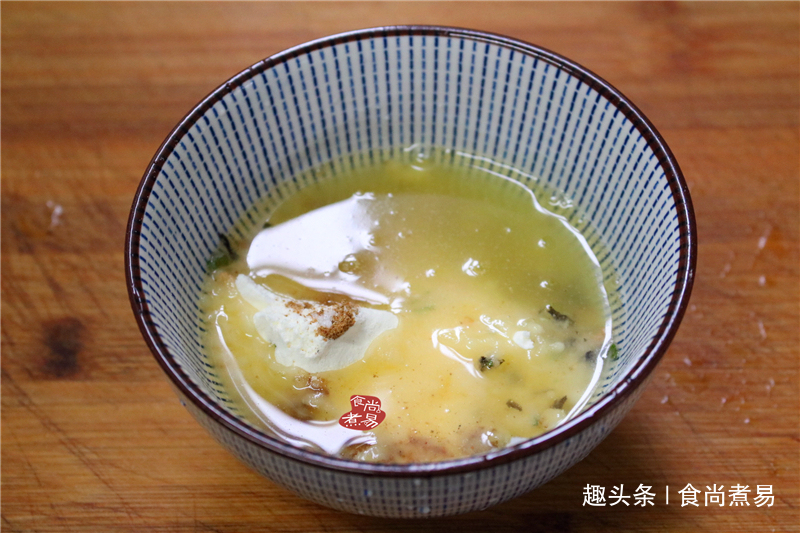 首次做这款花卷,新手也能快速学会,表面蓬松柔软,底部香酥脆口