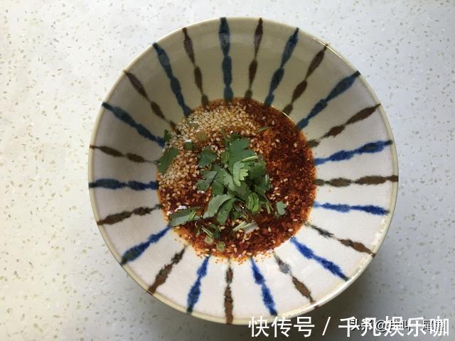 孩子|最近孩子迷上这早餐，蒸一蒸拌一拌，简单快手，上桌五分钟就光盘