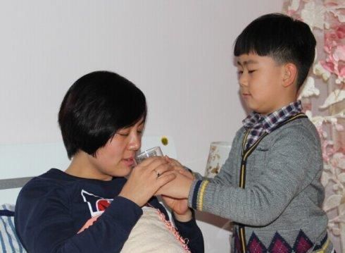 孩子|孩子孝不孝顺从小就能看出来,这2种孩子最孝顺,你家孩子是不是