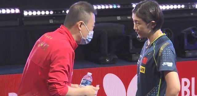 开局|4比0!陈梦横扫日本名将,国乒锁定一个决赛席位,马琳暂停很及时