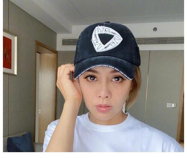 花儿与少年|宁静再接下综艺节目，《中餐厅》后资源爆棚，录制现场手机壳抢镜