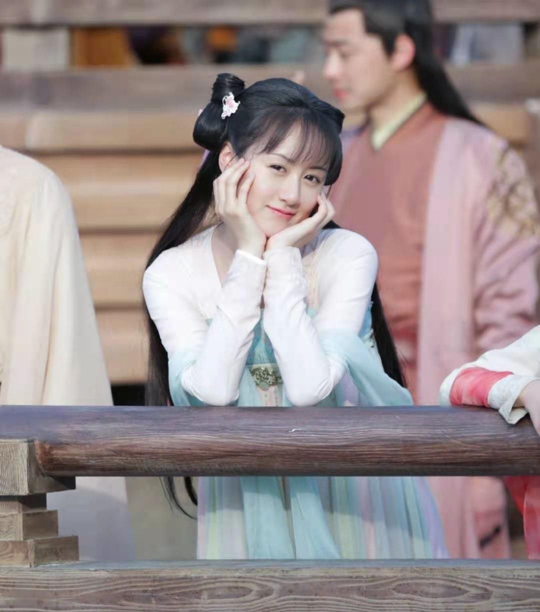 袁冰妍加盟芒果！唱跳俱佳却只能合作，这次能有单独舞台吗？