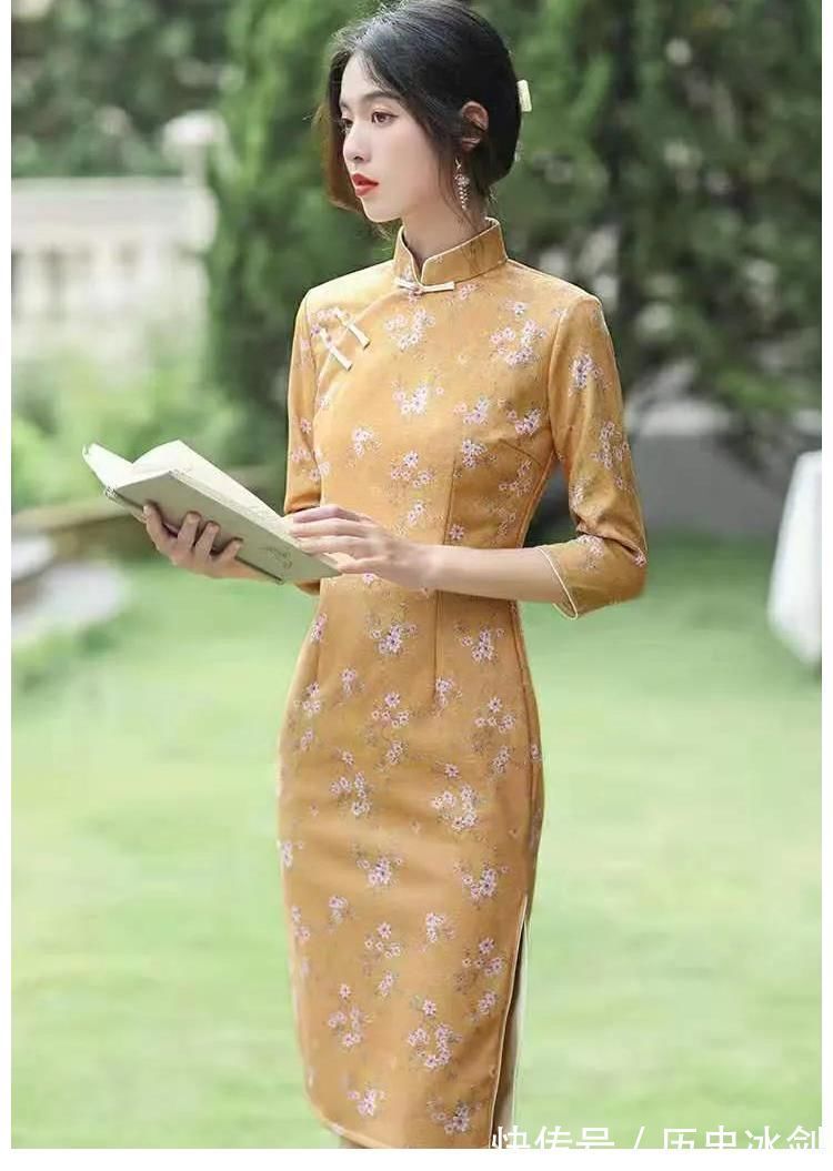 姑娘 如何挑选适合自己的旗袍?两个小妙招教你,年轻女孩也能穿旗袍!