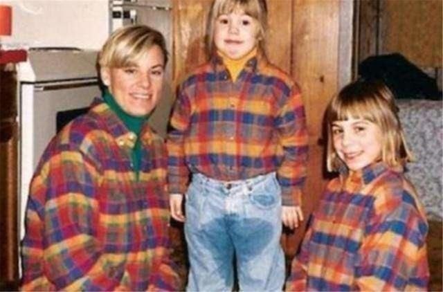 全家福|“最失败全家福”走红网络,张张让人忍俊不禁,网友笑出猪叫声