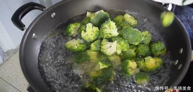 下饭|蒜蓉西兰花最好吃的做法,简单美味又下饭,看看你喜欢吃不?