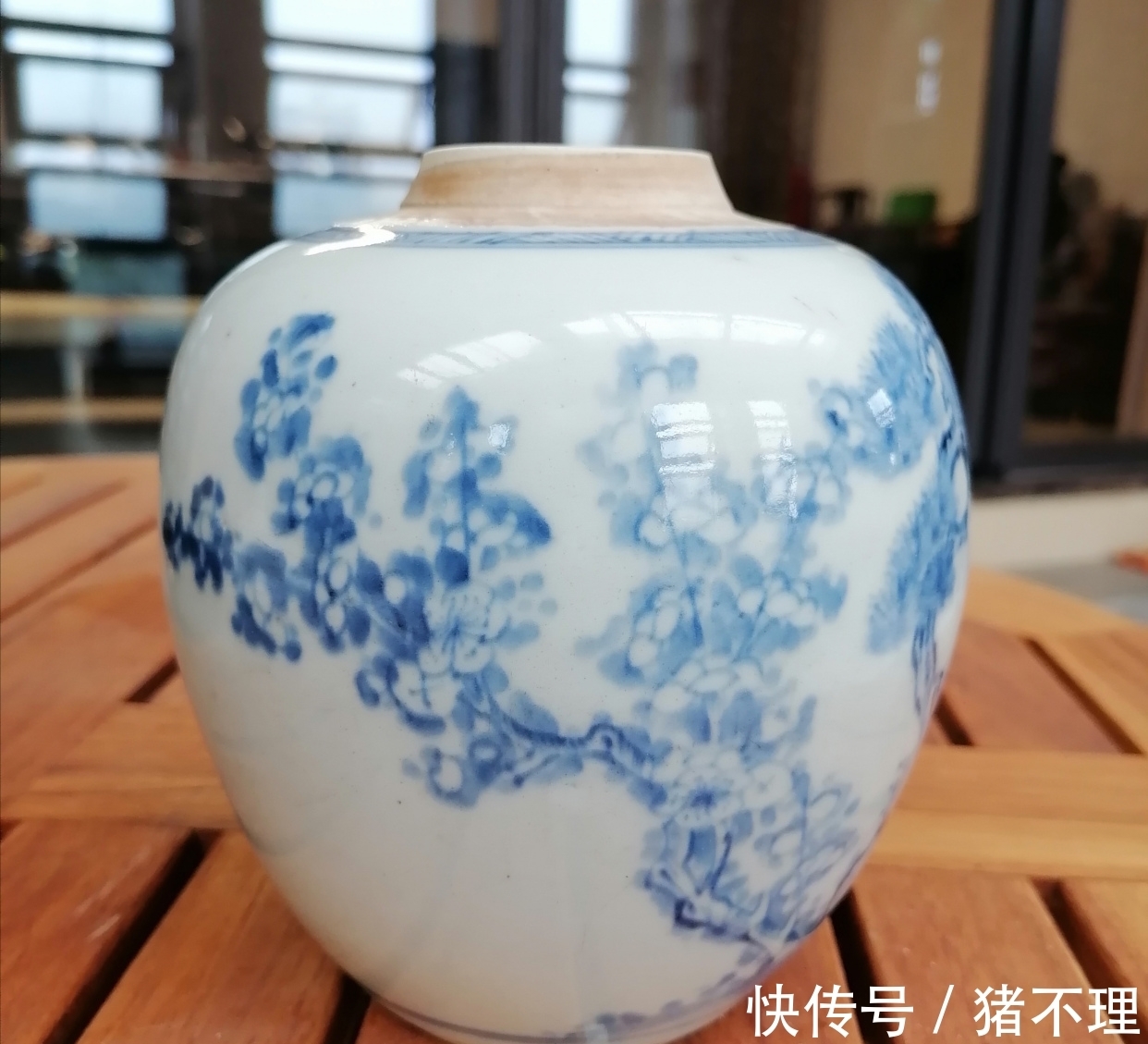 鉴赏!瓷器鉴赏:这样的青花罐,你认不认?