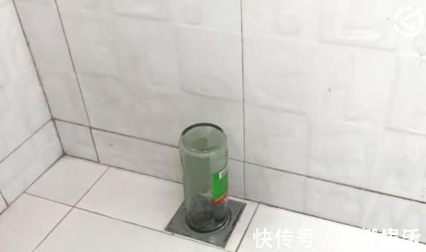 夏天把啤酒插进下水道里,解决了家家户户的困扰,后悔现在才知道