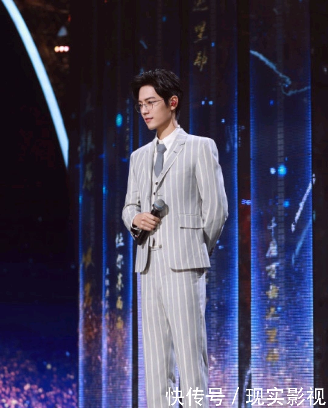 帅气|肖战将空降双十一晚会,节目温暖人心,阳光帅气充满正能量