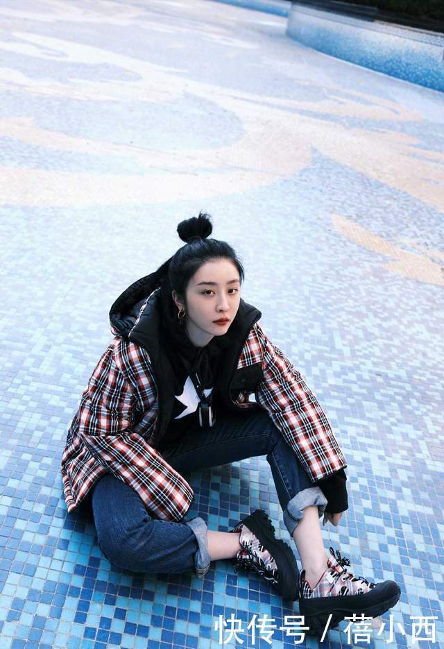 潮流|刘雯不愧是超模,简单穿一身休闲装都特有高级感,轻松引领潮流