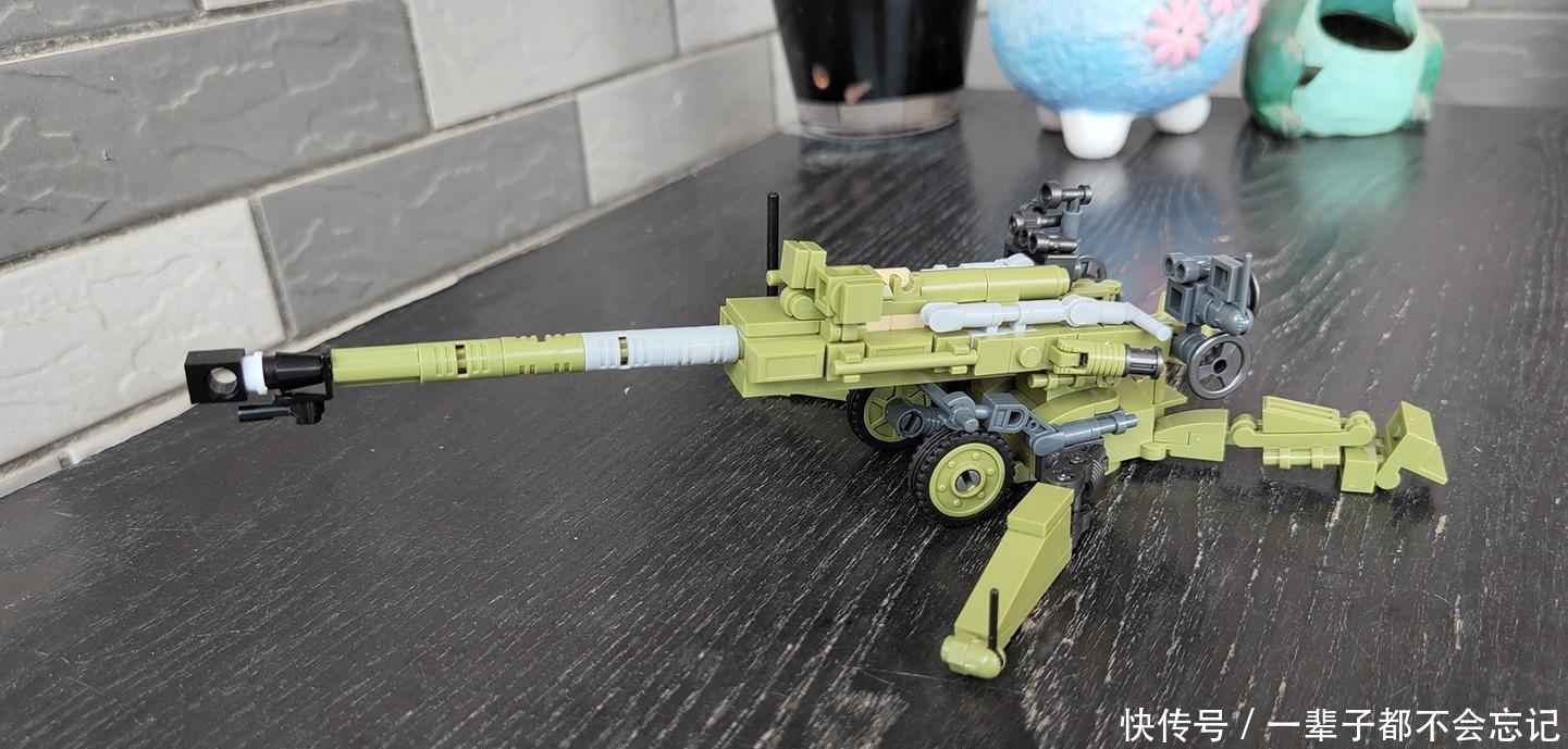 零件|亮点颇多的小品之作：小鲁班积木M777超轻型榴弹炮评测