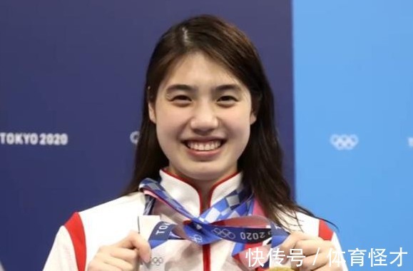 沈铎|汪顺微信头像是张雨霏,教她五连比心,游泳队金童玉女要组CP?