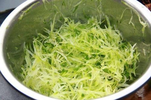  步骤|炸萝卜丸子，不能省一个步骤，照正确方法做，丸子饱满蓬松不发硬