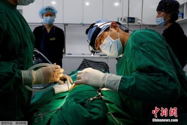 医院|吸脂减肥又现惨剧，谁在助推容貌焦虑？