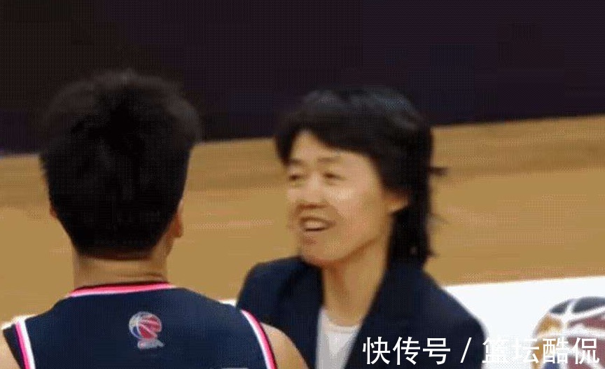 赵睿离队真正原因,或早已有下家,与另一支球队经理谈笑风生