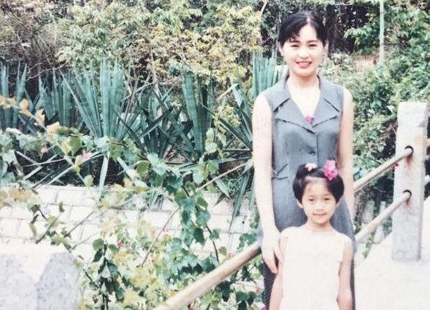 她瞒着丈夫参加《中国好声音》,走红后却称单身,下台和丈夫离婚