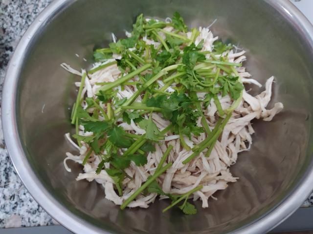 开胃|比口水鸡好吃100倍下酒好菜麻辣鸡丝,开胃爽口,麻辣鲜香