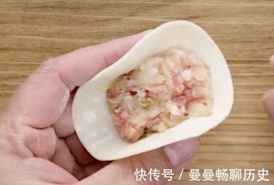 调饺子馅,一定要放入这3样东西,鲜香多汁没腥味!