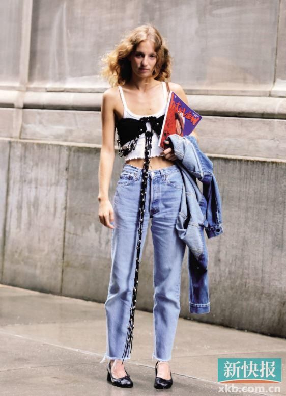 梁彧|吊带叠着穿 精致凉爽“打孖”来