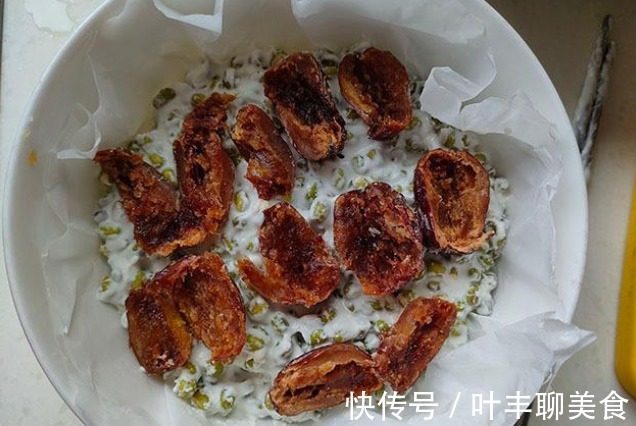 加料|夏天记得多买它吃,泡一泡,加料铺在碗里蒸一蒸,吃着甜糯又清香