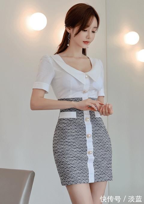 ：沥青麻纹浅灰十字巴洛克衣裙|时尚穿搭孙允珠：沥青麻纹浅灰十字巴洛克衣裙