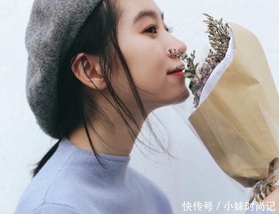 半高领打底衫怎么搭配? 选择这些方法会有很好的表现