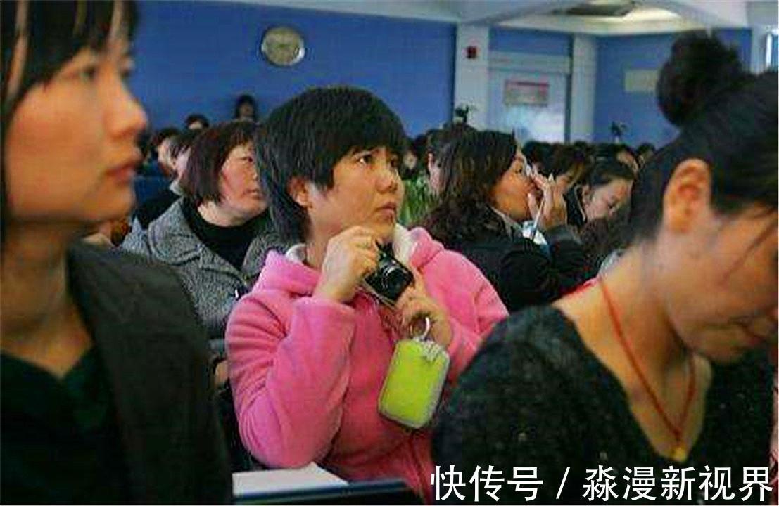 宝妈|“要不您回家换件衣服再过来”宝妈开家长会,却被老师婉言劝回