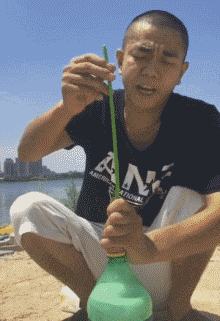|搞笑gif:隔壁老王专用沙发
