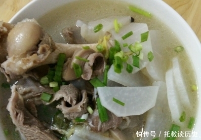 洗羊肉,直接用水洗等于白洗,多做这几步,腥膻味全无,鲜味十足