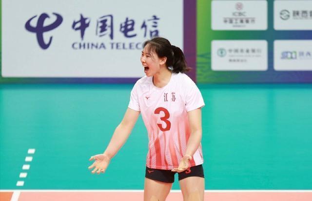 进攻|19岁天才摸高3米2!进攻凌厉逆袭龚翔宇?自带冠军气质成女排奇兵