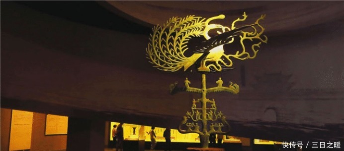 三星堆发现青铜神树,花十年修复后,远古文明真的存在!