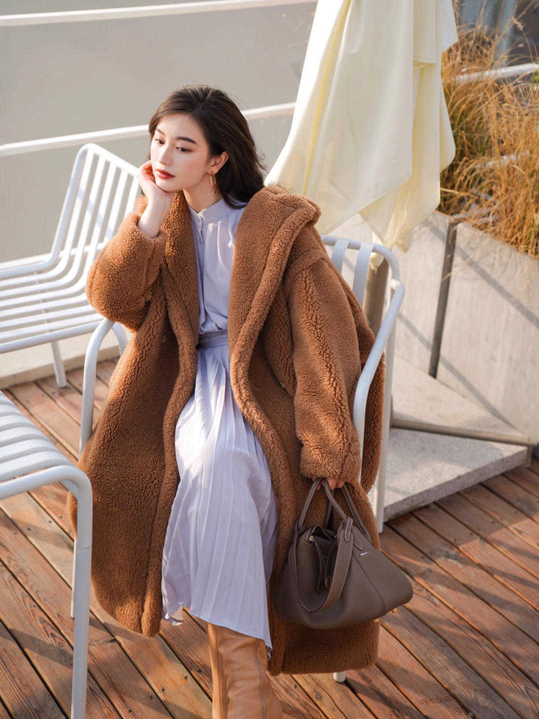 吊带裙 泰迪熊外套搭什么下装最好看,码住这几款,秒变精致时髦精