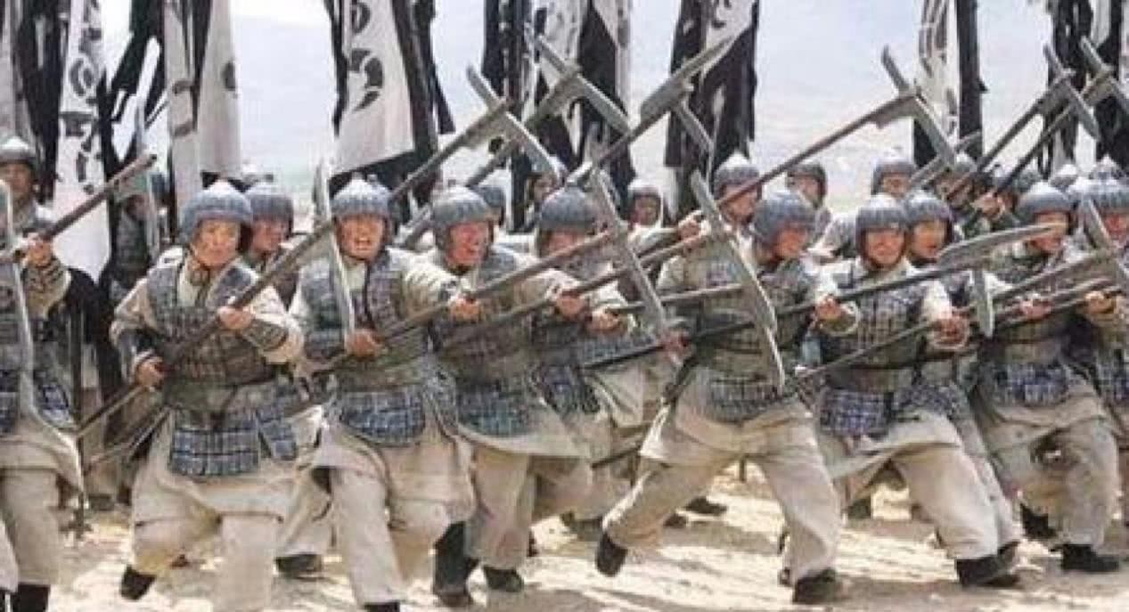 竟成|岳飞处死40个逃兵,心软留下一个,不料竟成世界名将