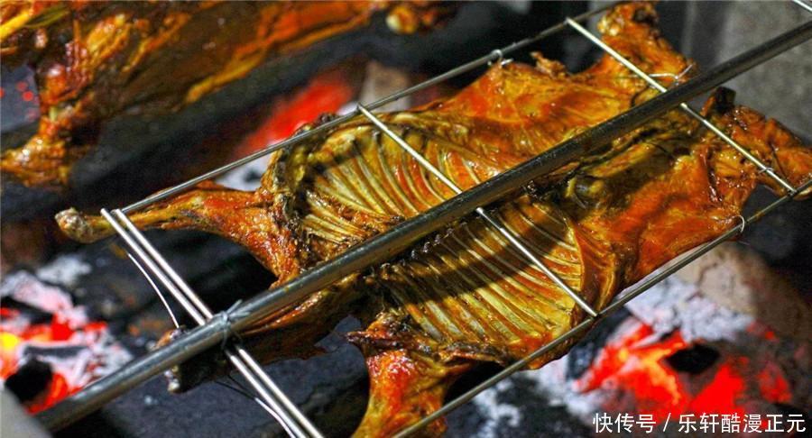 经典的烤全羊,到底怎么吃,才能够最大的激发香味