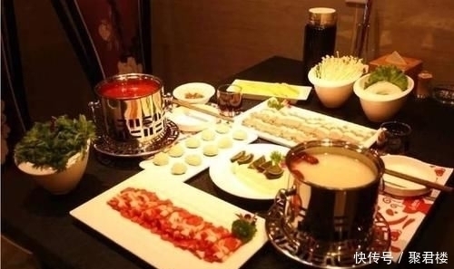 服务员|外国留学生中国吃火锅,2小时后服务员望着桌子上的一堆,楞了