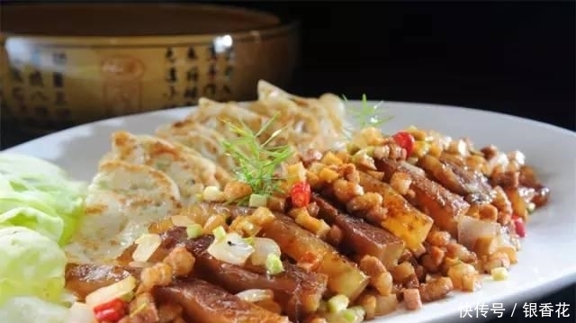 美食推荐:苦瓜鸡蛋饼,脆臊干烧海参,韭菜香干炒肉丝,虾酱豆腐