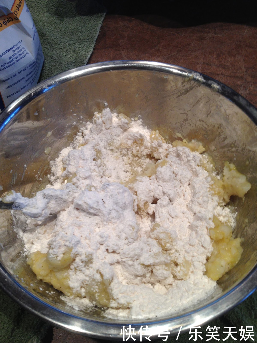 土豆这么做老人孩子都爱吃,超简单、零失败,就差没把碗底舔光了