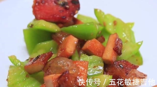 想吃|四步就能完成的腊肉小炒，荤素搭配，营养又解馋，吃了一次还想吃！