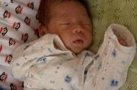 女婴|女婴变男娃,家人痛苦不已,孕妈不要再做这件事