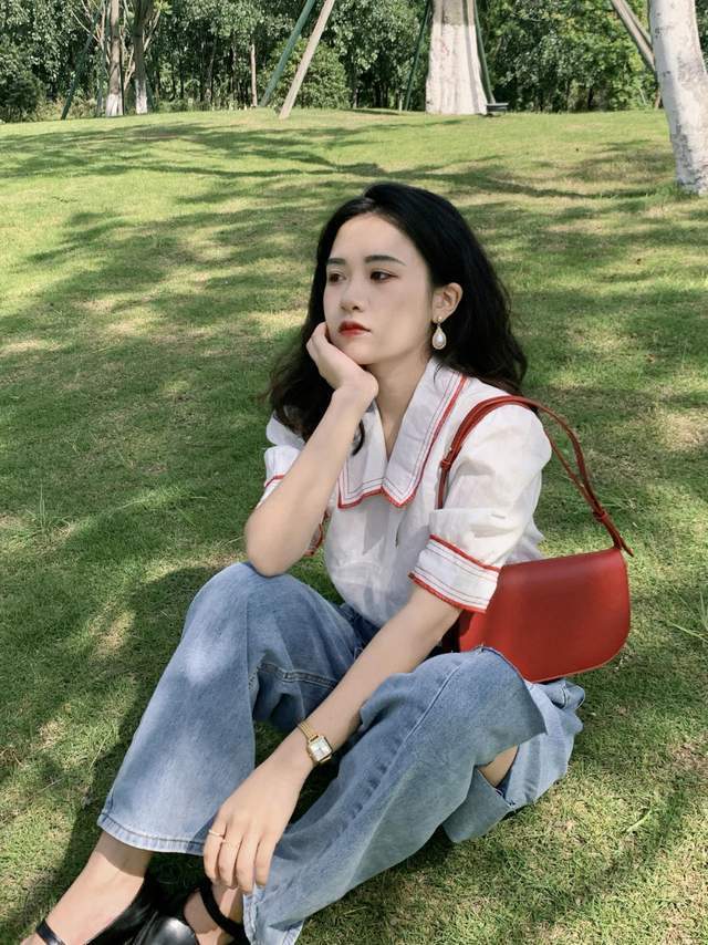 毛衣 秋季,牛仔裤怎么穿才好看?泡泡袖衬衫+阔腿牛仔裤,复古洋气