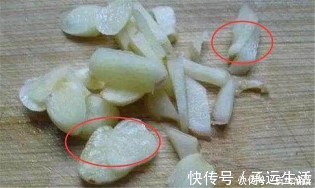 蚯蚓|蚯蚓钓鲤鱼难上钩鲤鱼都爱这几种自制土饵料，轻轻松松就能爆护