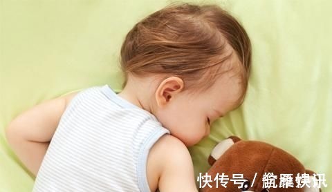 宝妈|宝宝出生时直对妈妈笑,护士却反手一巴掌,得知真相宝妈连声道谢