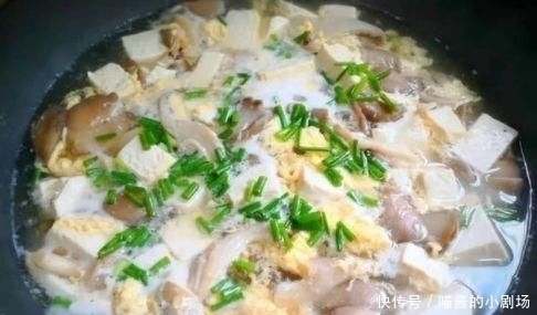 养生|豆腐和此物一起炖,汤汁比鸡汤更鲜,补钙质,提高智力,更显年轻