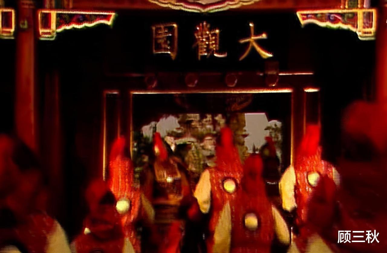 太监|红楼梦中有一处细节，能看出贾元春在宫中已经失宠，贾府大难临头