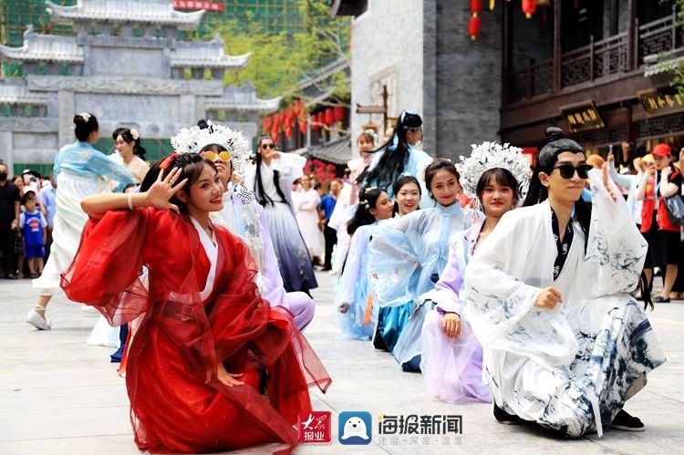 古城|国潮当潮，精彩继续！莒国古城刮来最炫“国潮”风