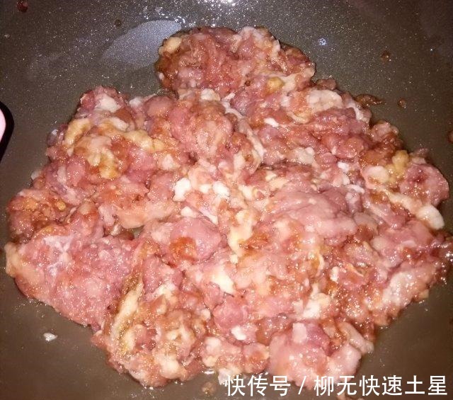 豆角|豆角猪肉馅包子，外皮暄软，内馅儿鲜美！