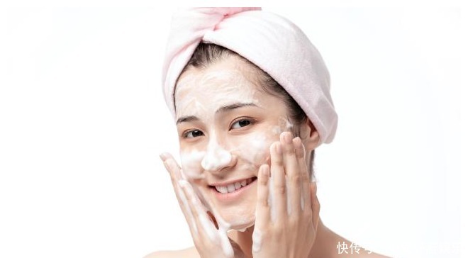 毛巾|女生洗脸时最好别“这样做”,否则会越洗越丑,可惜很多人已中招