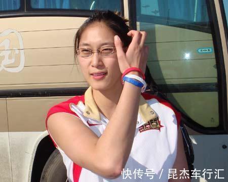 篮球|还记得女篮第一美女吗?退役后年薪令人羡慕,如今42岁气质一绝
