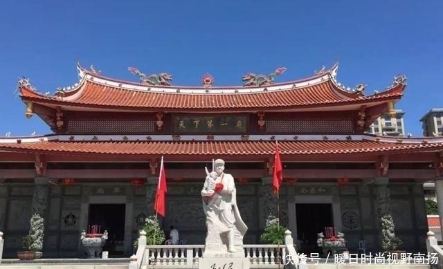 明明是庙却不供奉佛像,中国人称其为“军庙”,专家建议尽快改名