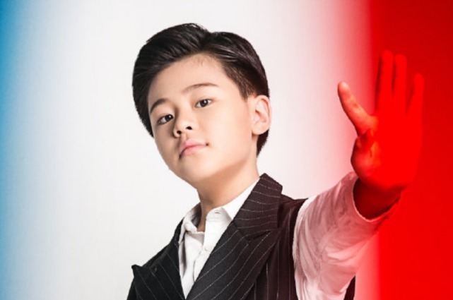 蔡国庆儿子"开挂式"长大,继承爸爸高颜值,五官周正帅成男神