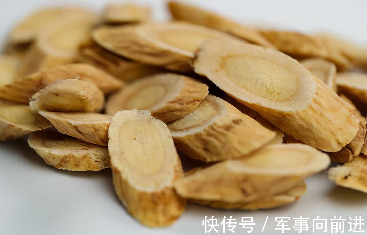 坚果|到了中年，要想提高免疫力，医生告诉你：这四种食物可以尝试多吃